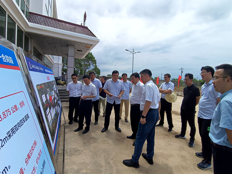 省鐵投公司副總經(jīng)理、蕪銅公路公司、皖江公司董事長劉允超一行到銅商高速項目調(diào)研指導(dǎo)工作1